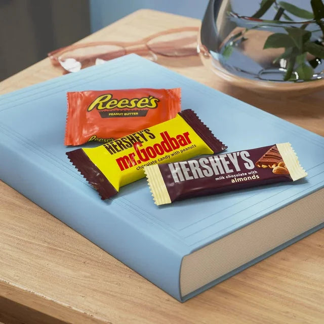 Hershey's And Reese's Assorted Chocolate Flavored Snack Size Candy, Party Pack 31.5 oz - Amado Deals - wholesale and distributors with free shipping in United States Hershey's And Reese's Assorted Chocolate Flavored Snack Size Candy, Party Pack 31.5 oz - Amado Deals - wholesale and distributors with free shipping in United States